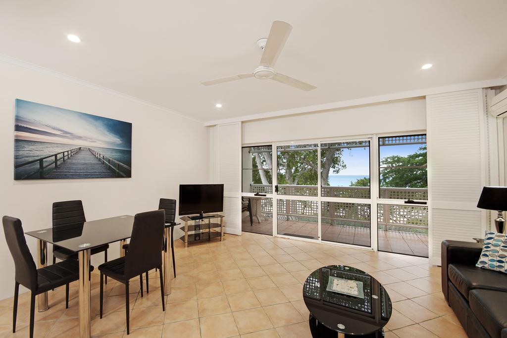 Marlin Waters Beachfront Apartments Palm Cove Exterior foto